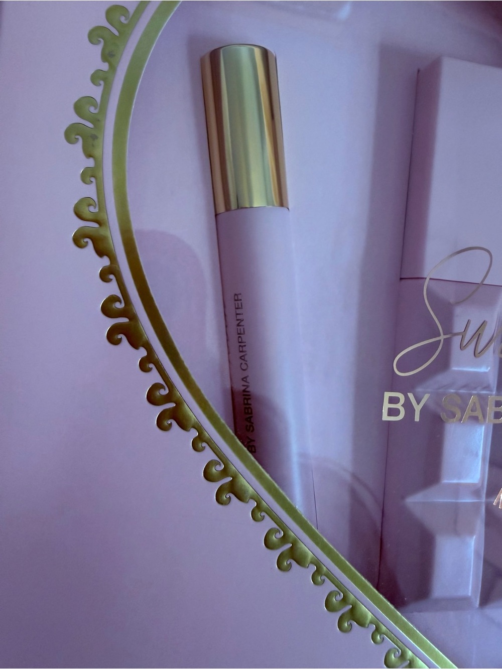 Sabrina Carpenter Gift Set - Picture 2 of 4